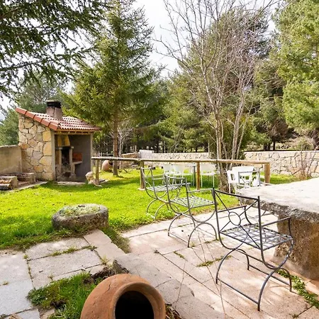 Casitas Rurales La Plataforma Country house Hoyos del Espino